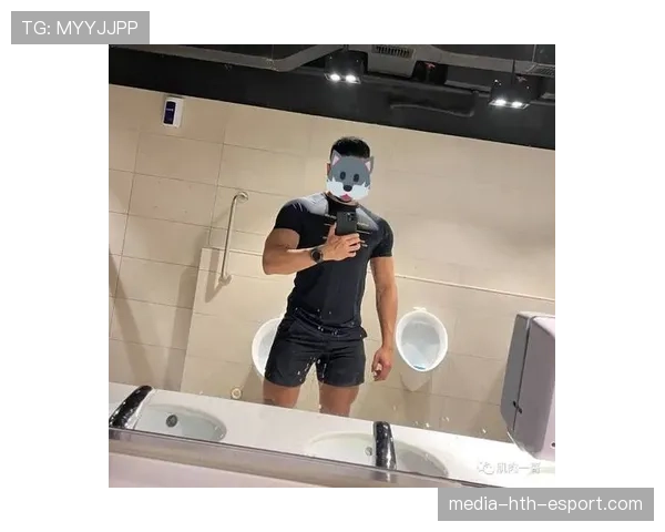 [选手名]推特晒出的健身照：这肌肉线条，原来职业哥也不是弱不禁风💪（468 ）